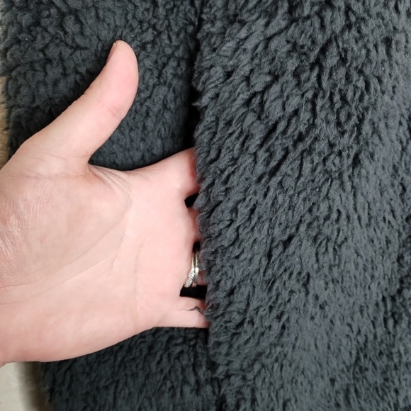 Jockey Grey Hooded Sherpa Vest - Picture 3 of 6